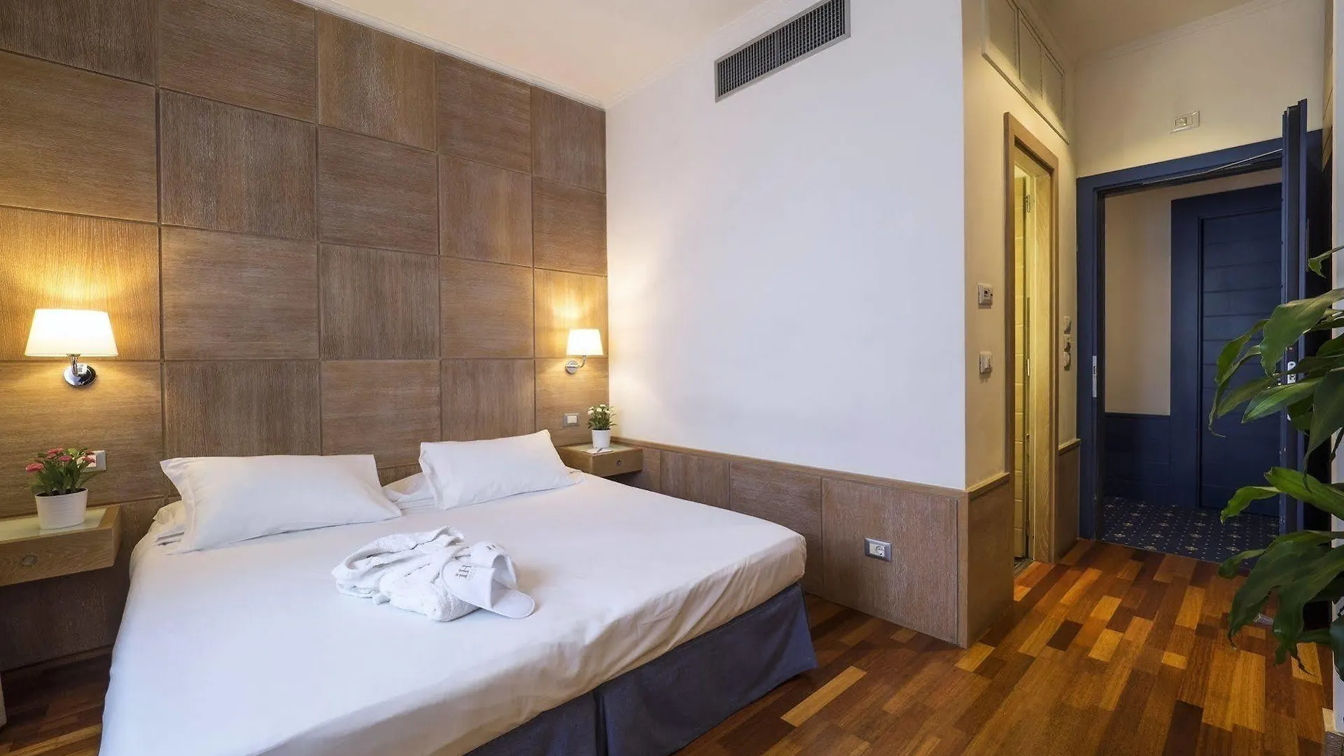 iH Hotels Firenze Business Scandicci 4*,